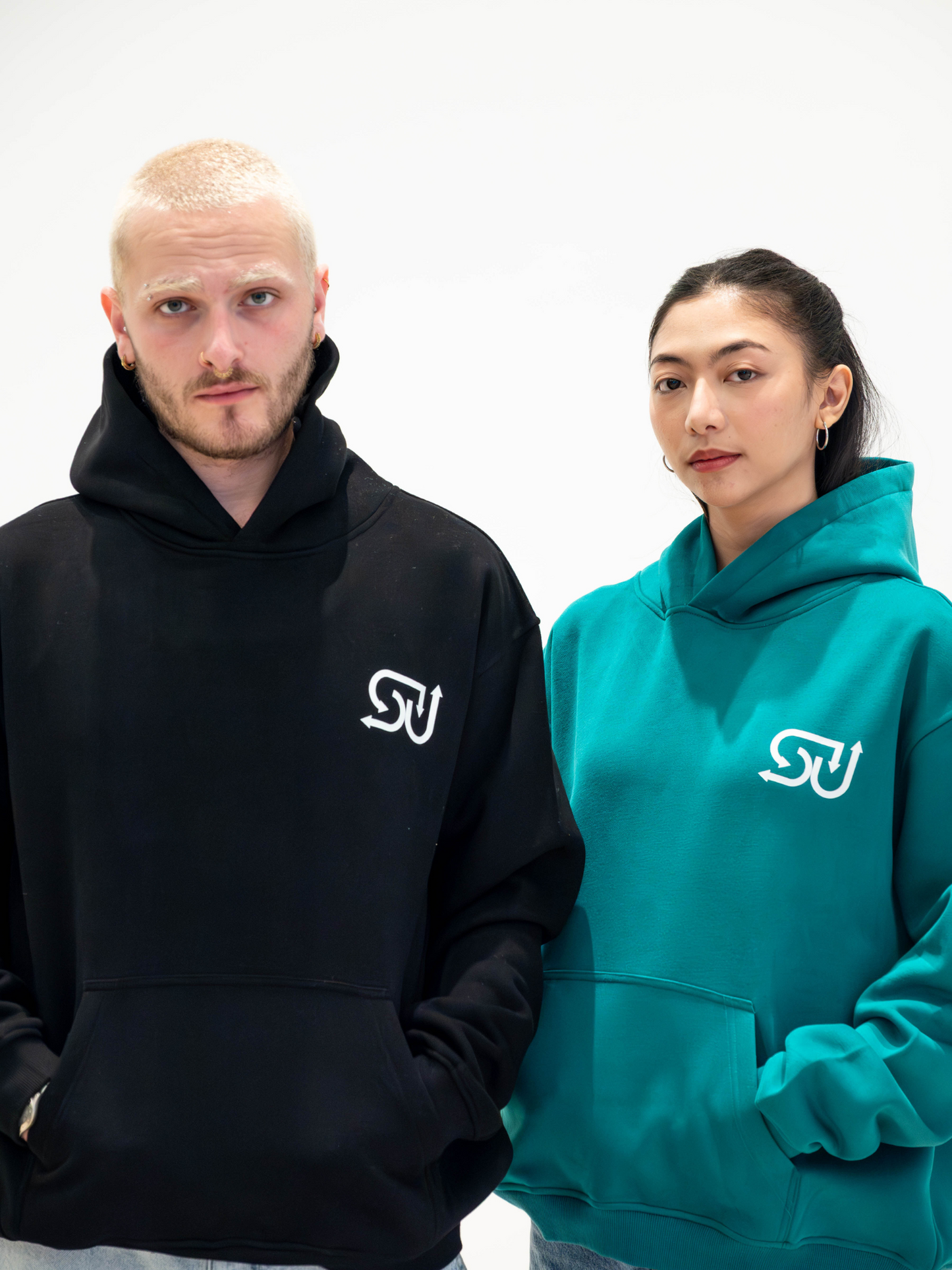 EMBRACE HOODIE - BLACK