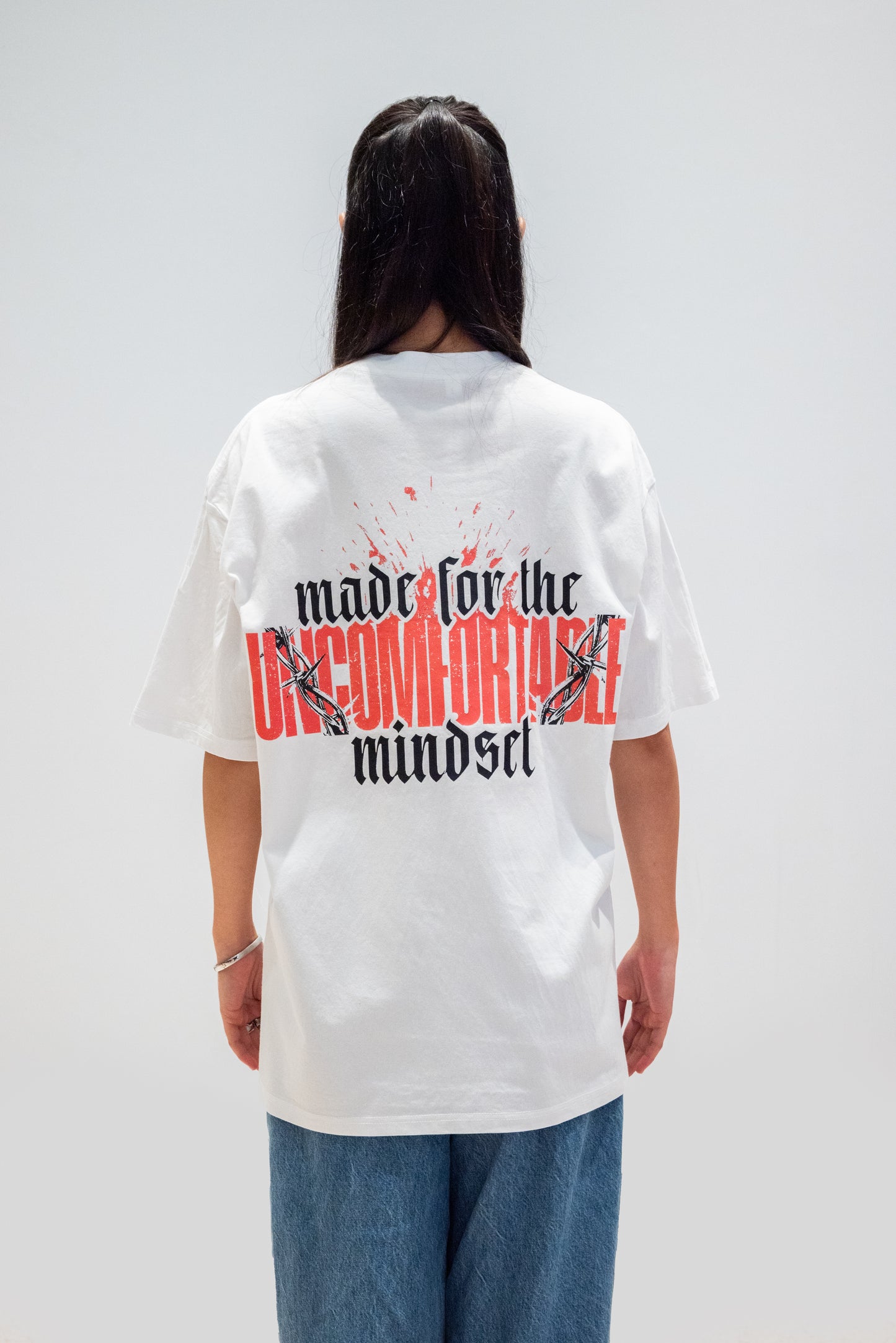 UNCOMFORTABLE MINDSET - STATEMENT TEE