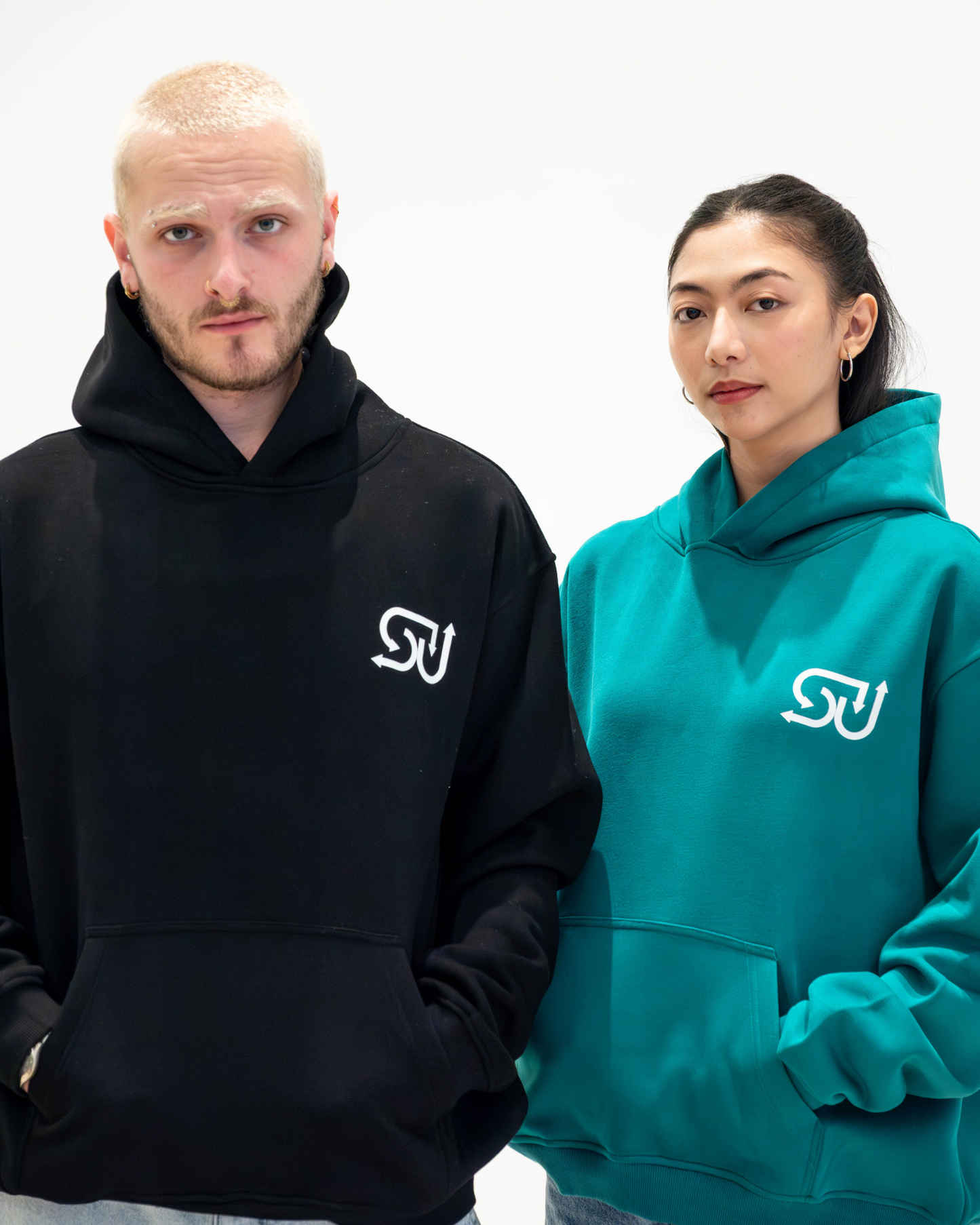 EMBRACE HOODIE - BLACK