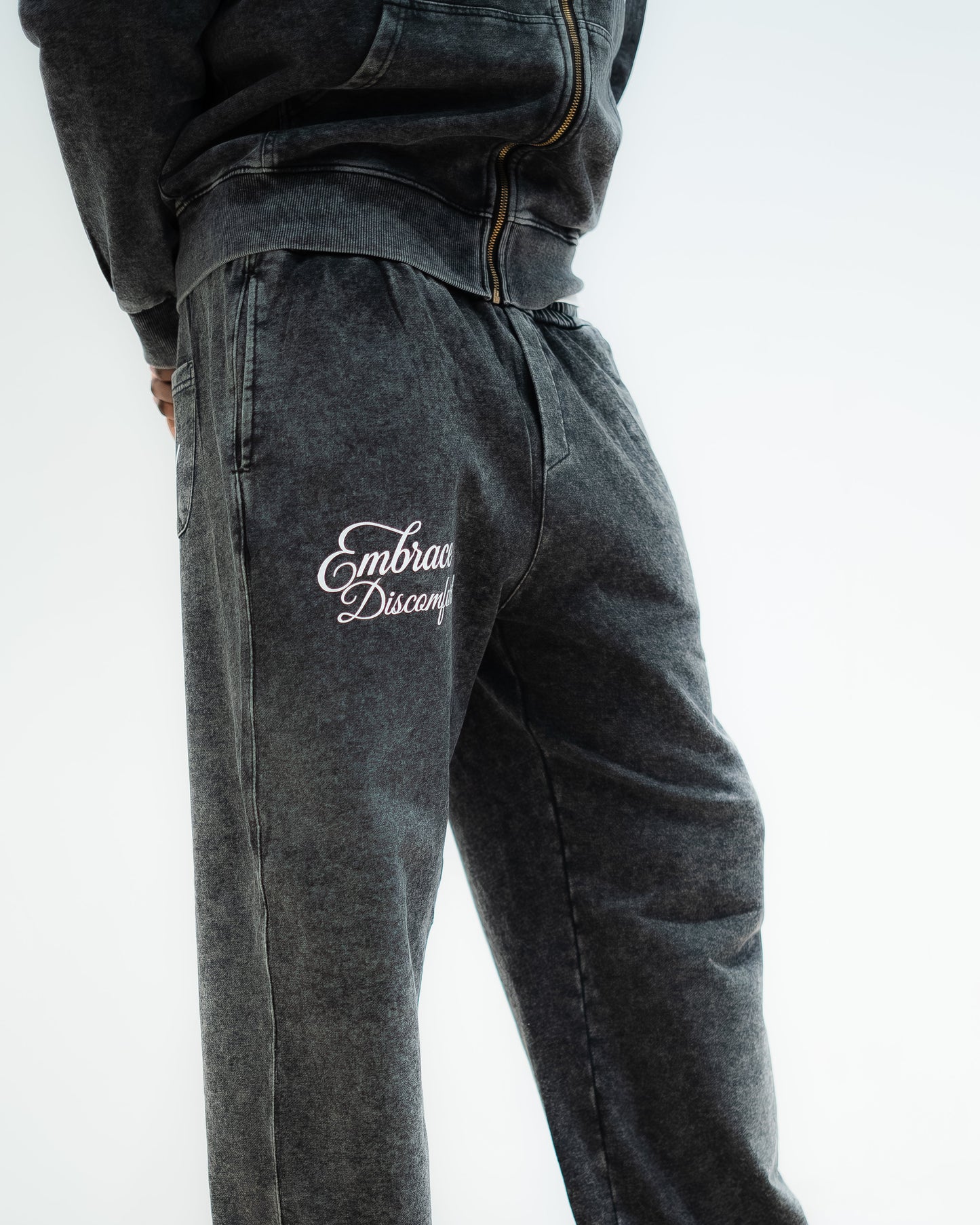 EMBRACE DISCOMFORT - TRACKSUIT - ACID WASH BLACK