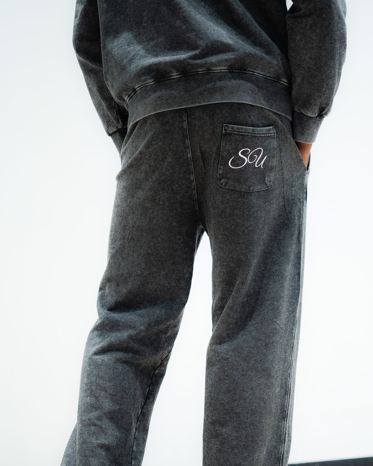 EMBRACE DISCOMFORT - PANTS - ACID WASH BLACK