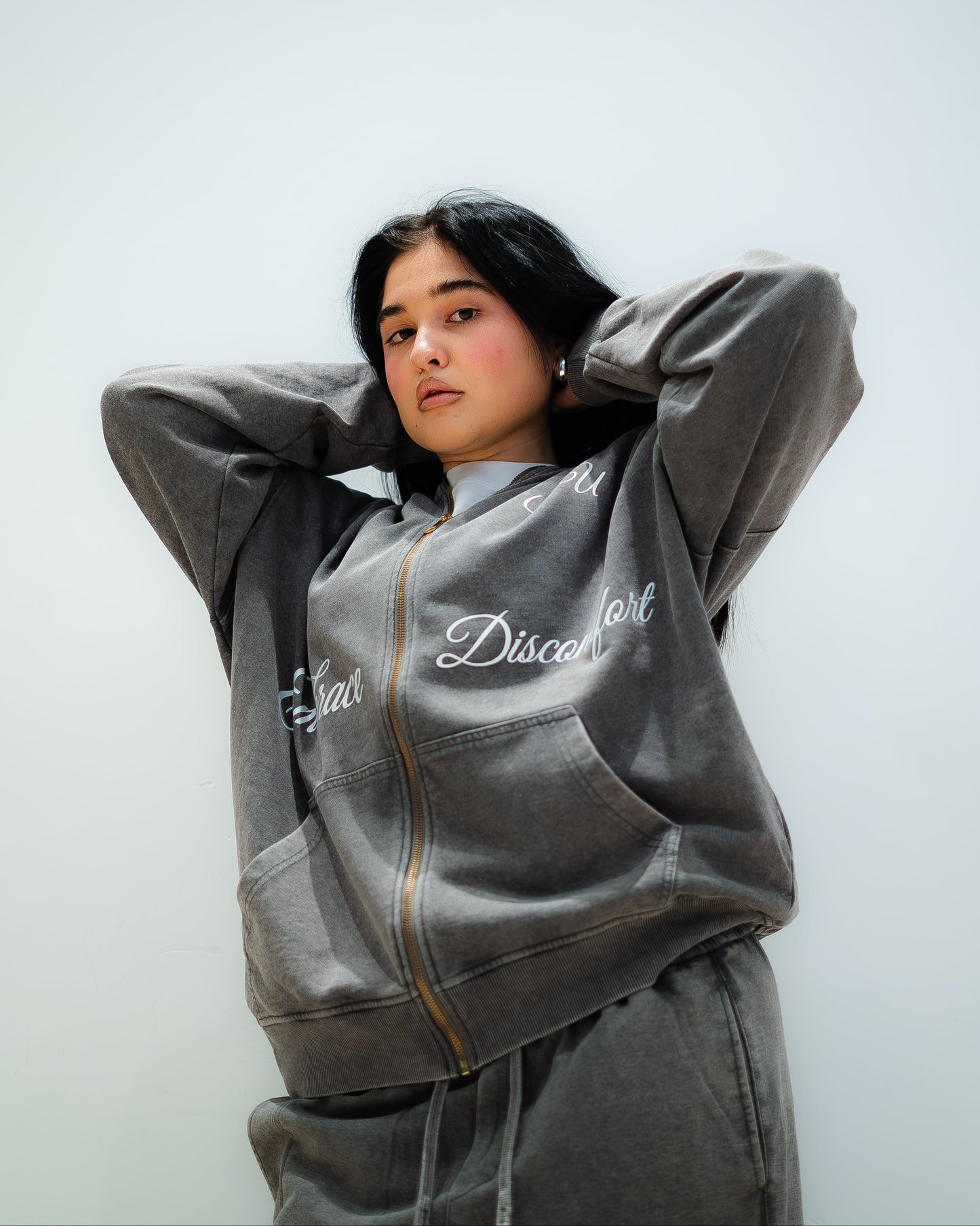 EMBRACE DISCOMFORT JACKET - GREY