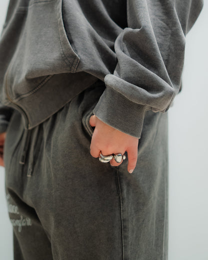 EMBRACE DISCOMFORT PANTS - GREY