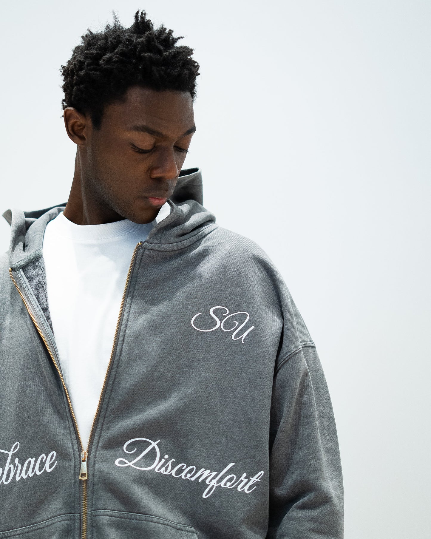 EMBRACE DISCOMFORT JACKET - GREY