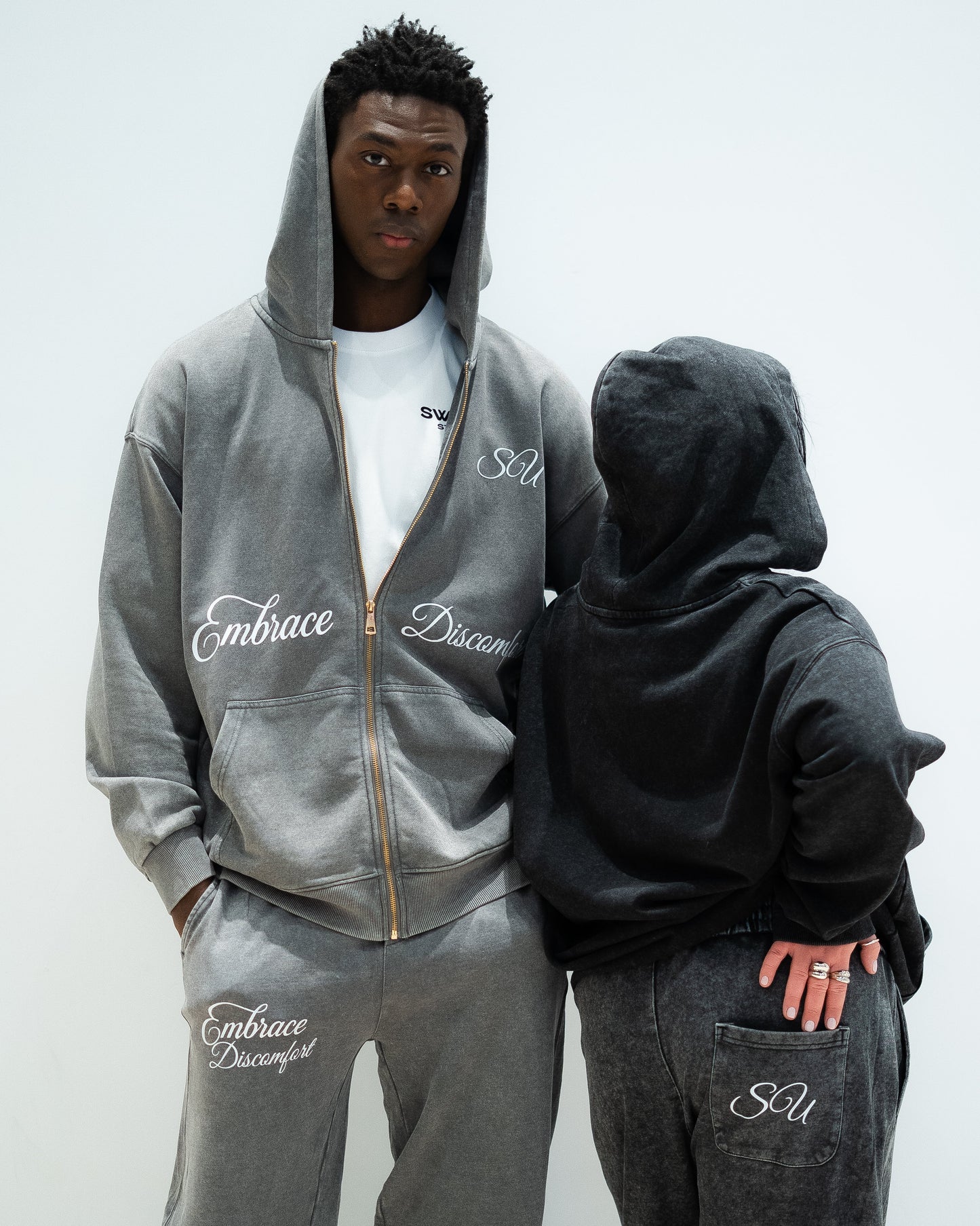 EMBRACE DISCOMFORT JACKET - GREY